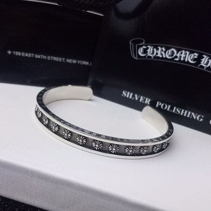 Ch*0me He**ts bracelets